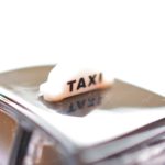 タクシーに20分乗ったら、料金は大体いくらになるのか？