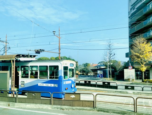 路面電車のメリットとデメリットを解説！