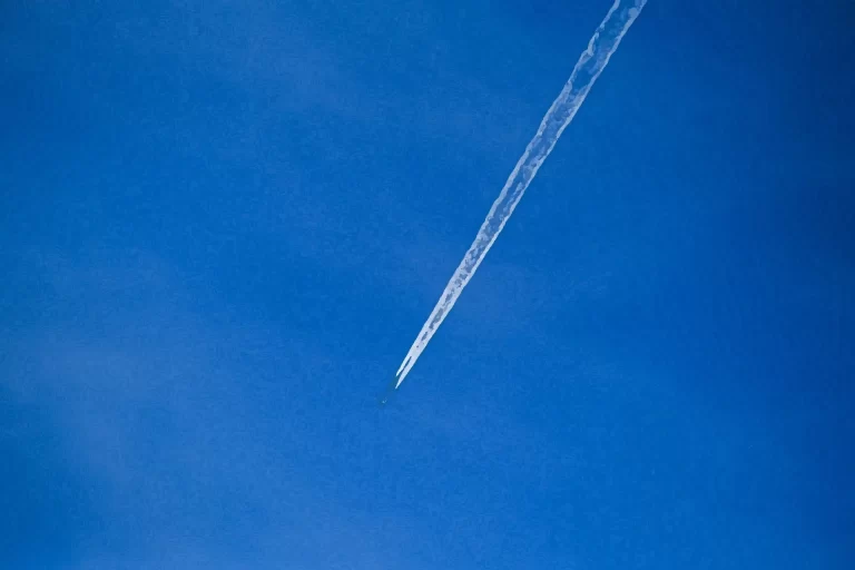 旅客機の高度～なぜその高さを飛ぶのか～