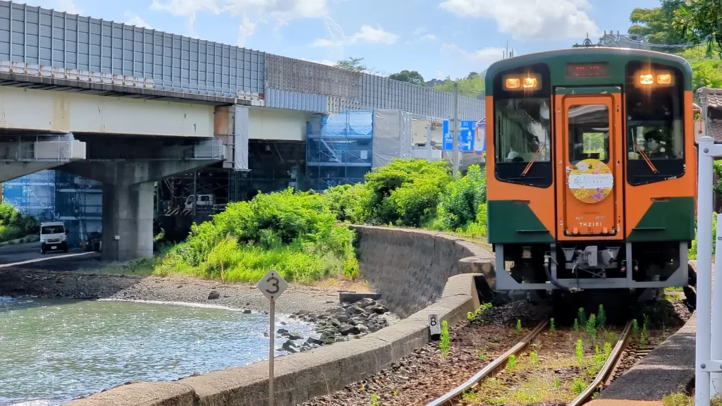 第三セクター鉄道とは？潰れないは成功例？